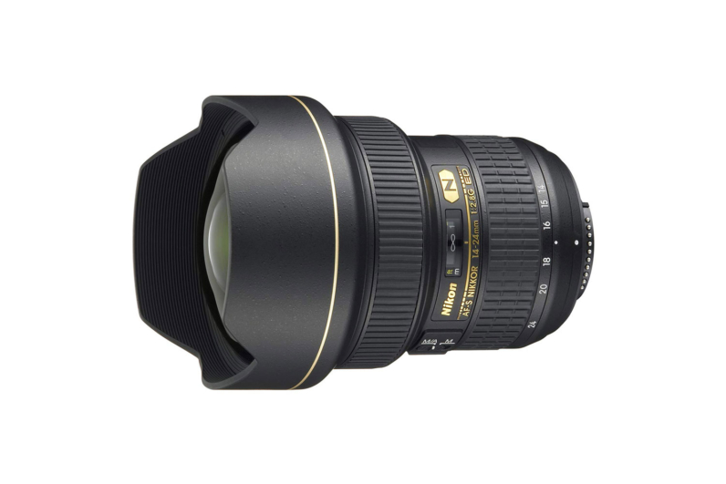 zoom lens for landscape photography